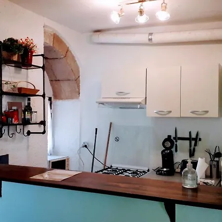 Apartment Coeur Historique T3 Dans Batisse Xveme